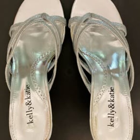 Kelly & Katie Silver Glitter Mikie Sandals size 7.5 - Picture 2 of 7